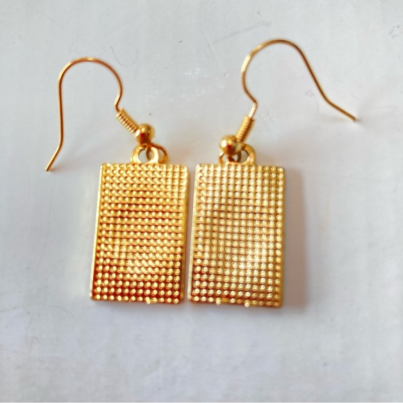 BNWT Ace of Spades Earrings - Funky Hip-Hop House Festival - Trendy and Uniqe - Picture 2 of 11